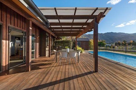 Photo of property in 32 Sarahs Hill, Hahei, Whitianga, 3591