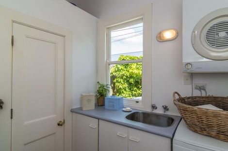 Photo of property in 66 Queens Drive, Lyall Bay, Wellington, 6022