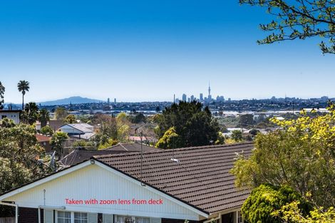 Photo of property in 1/27 Nui Mana Place, Te Atatu South, Auckland, 0610
