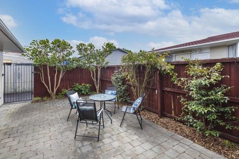 Photo of property in 1/5 Coles Place, St Albans, Christchurch, 8014