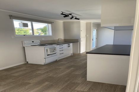 Photo of property in 7 Pitcher Place, Glen Eden, Auckland, 0602