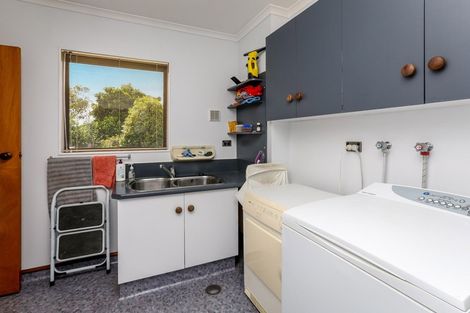 Photo of property in 73 Cressida Avenue, Stratford, 4332