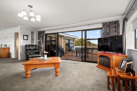 Photo of property in 8a Ascot Place, Mount Maunganui, 3116