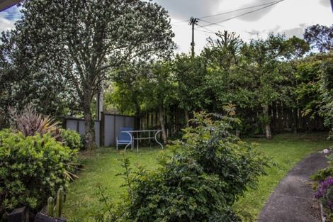 Photo of property in 1/22 Coroglen Avenue, Birkenhead, Auckland, 0626