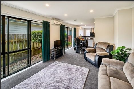Photo of property in 9b Hinau Street, Tawa, Wellington, 5028
