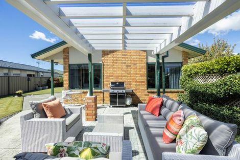 Photo of property in 4 Aintree Place, Taradale, Napier, 4112