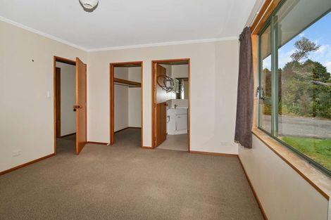 Photo of property in 37 Kew Road, Westport, 7825