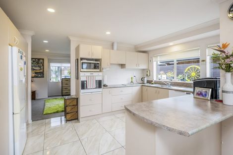 Photo of property in 81 Waimahia Avenue, Weymouth, Auckland, 2103