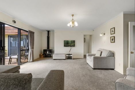 Photo of property in 35 Edgewater Grove, Whakatane, 3120