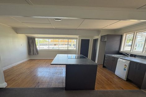 Photo of property in 76 Wharf Road, Te Atatu Peninsula, Auckland, 0610