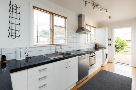 Photo of property in 21 Salisbury Avenue, Terrace End, Palmerston North, 4410