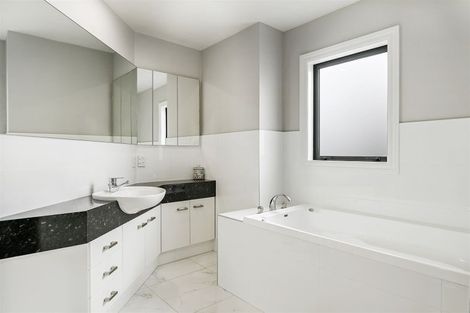 Photo of property in 127 Regent's Park Drive, Casebrook, Christchurch, 8051