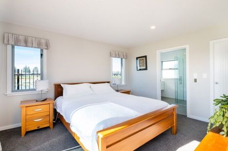 Photo of property in 11 Kaituna Place, Te Awa, Napier, 4110