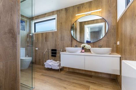 Photo of property in 6 Keitha Place, Kinloch, Taupo, 3377