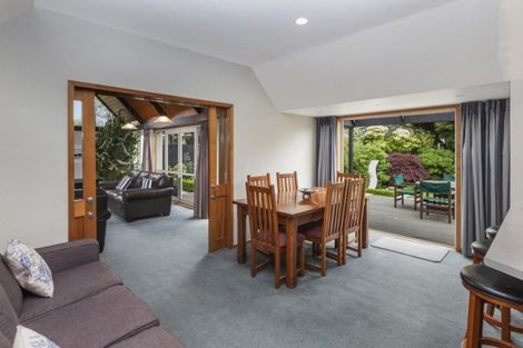 Photo of property in 18 Lombard Place, Avonhead, Christchurch, 8042