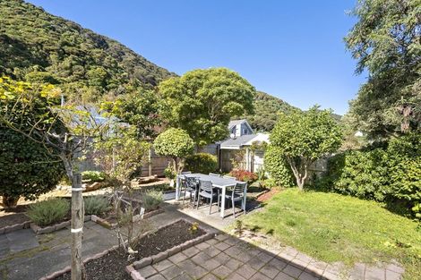 Photo of property in 7 Konini Street, Eastbourne, Lower Hutt, 5013