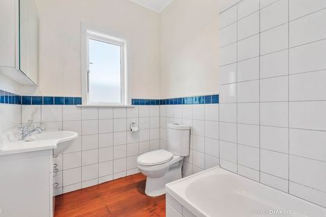 Photo of property in 22 Pembroke Road, Northland, Wellington, 6012