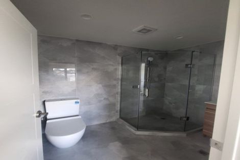 Photo of property in 29 Raleigh Road, Northcote, Auckland, 0627