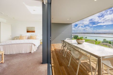 Photo of property in 407/7 Humber Street, Pandora, Napier, 4110