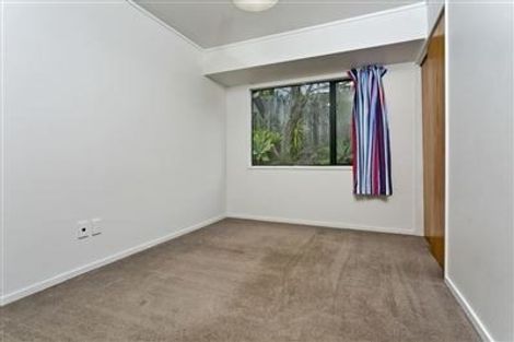 Photo of property in 10 Camilla Grove, Totara Vale, Auckland, 0629