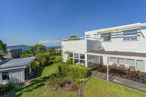 Photo of property in 9 Midway Avenue, Castor Bay, Auckland, 0620
