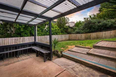 Photo of property in 15 Vina Place, Massey, Auckland, 0614