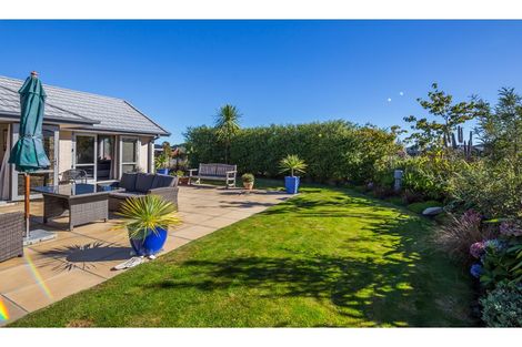 Photo of property in 20 Dunaverty Place, Broomfield, Christchurch, 8042