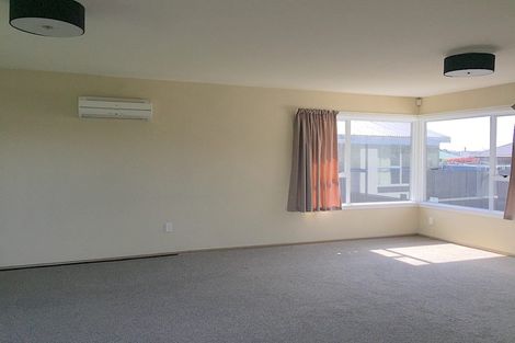 Photo of property in 4 Oriana Crescent, Hornby, Christchurch, 8042