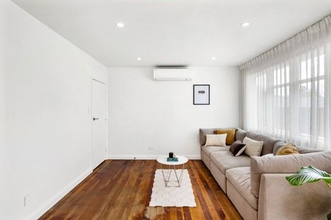 Photo of property in 716 Grove Road, Mayfair, Hastings, 4122