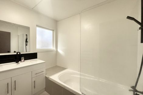 Photo of property in 11 Surrey Street, Manurewa, Auckland, 2102