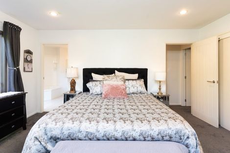 Photo of property in 51a Maungaraki Road, Korokoro, Lower Hutt, 5012