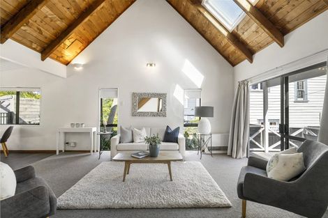 Photo of property in 27 Hastings Parade, Devonport, Auckland, 0624