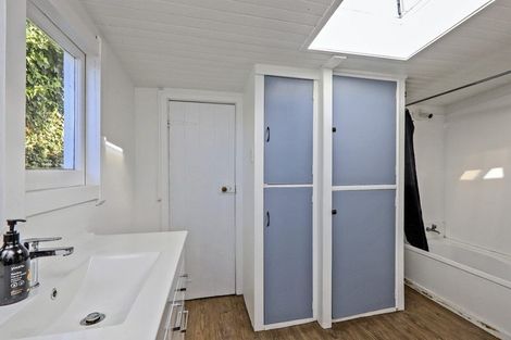 Photo of property in 2/707 Queen Street East, Parkvale, Hastings, 4122