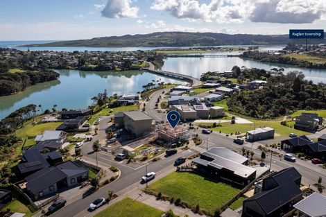 Photo of property in 26 Rangitahi Road, Raglan, 3225