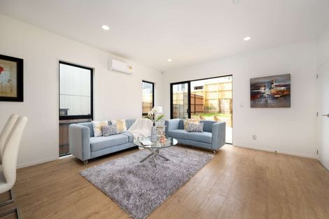Photo of property in 7b Frontier Lane, Flat Bush, Auckland, 2019