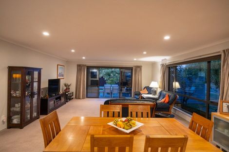 Photo of property in 47 Geneva Terrace, Kelvin Grove, Palmerston North, 4414