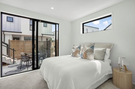 Photo of property in 2/10 Pascoe Avenue, Paremata, Porirua, 5026