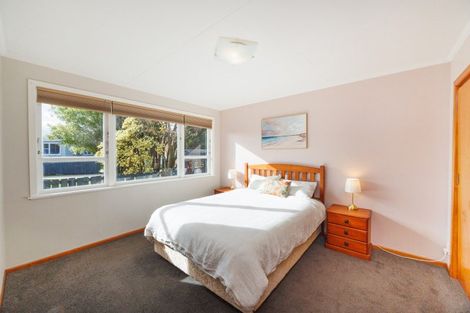 Photo of property in 2 Oban Place, Awapuni, Palmerston North, 4412