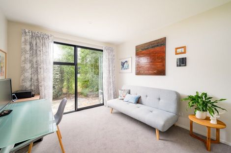 Photo of property in 1 Kirimoko Crescent, Wanaka, 9305