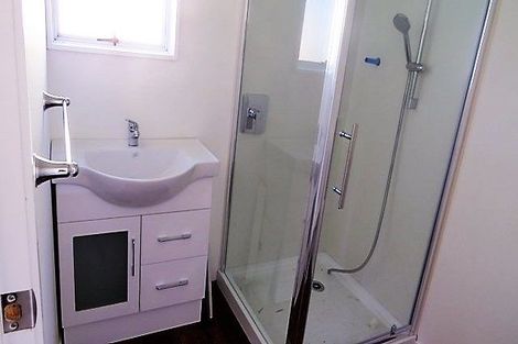 Photo of property in 9a Rawene Street, Waikanae, 5036