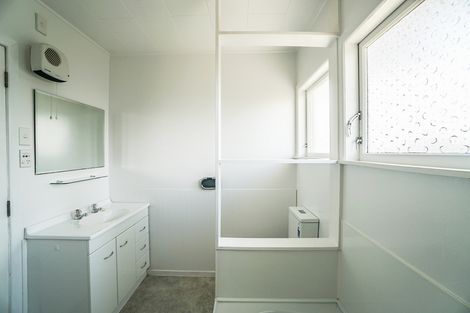Photo of property in 17 Glen Norman Avenue, Henderson, Auckland, 0610