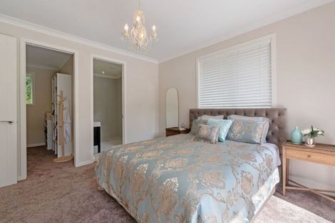 Photo of property in 59a Lonely Road, Fairview Heights, Auckland, 0632