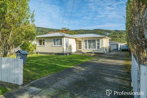 Photo of property in 66 Peel Place, Wainuiomata, Lower Hutt, 5014