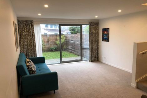Photo of property in 15/2u Stone Street, Miramar, Wellington, 6022