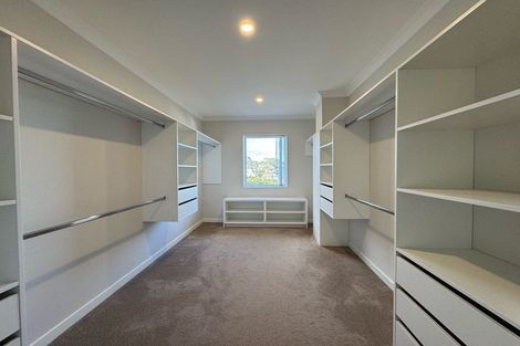 Photo of property in 18 Taurikura Way, Fairview Heights, Auckland, 0632