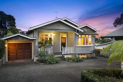 Photo of property in 42 Maritime Terrace, Birkenhead, Auckland, 0626