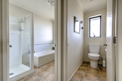 Photo of property in 108 Ayrshire Drive, Grandview Heights, Hamilton, 3200