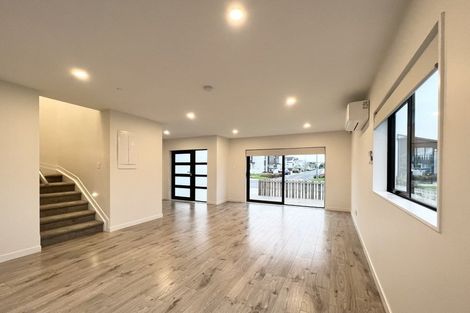 Photo of property in 15 Tahingamanu Road, Hobsonville, Auckland, 0616