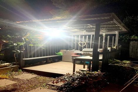 Photo of property in 37 Newington Road, Henderson, Auckland, 0612