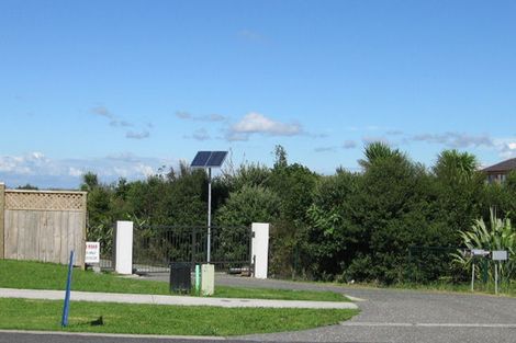 Photo of property in 55 Harbour View Road, Te Atatu Peninsula, Auckland, 0610